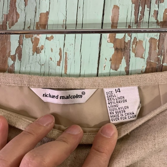 Women’s Richard Malcolm tan linen blend maxi skirt with basket weave pattern hem - Picture 3 of 6